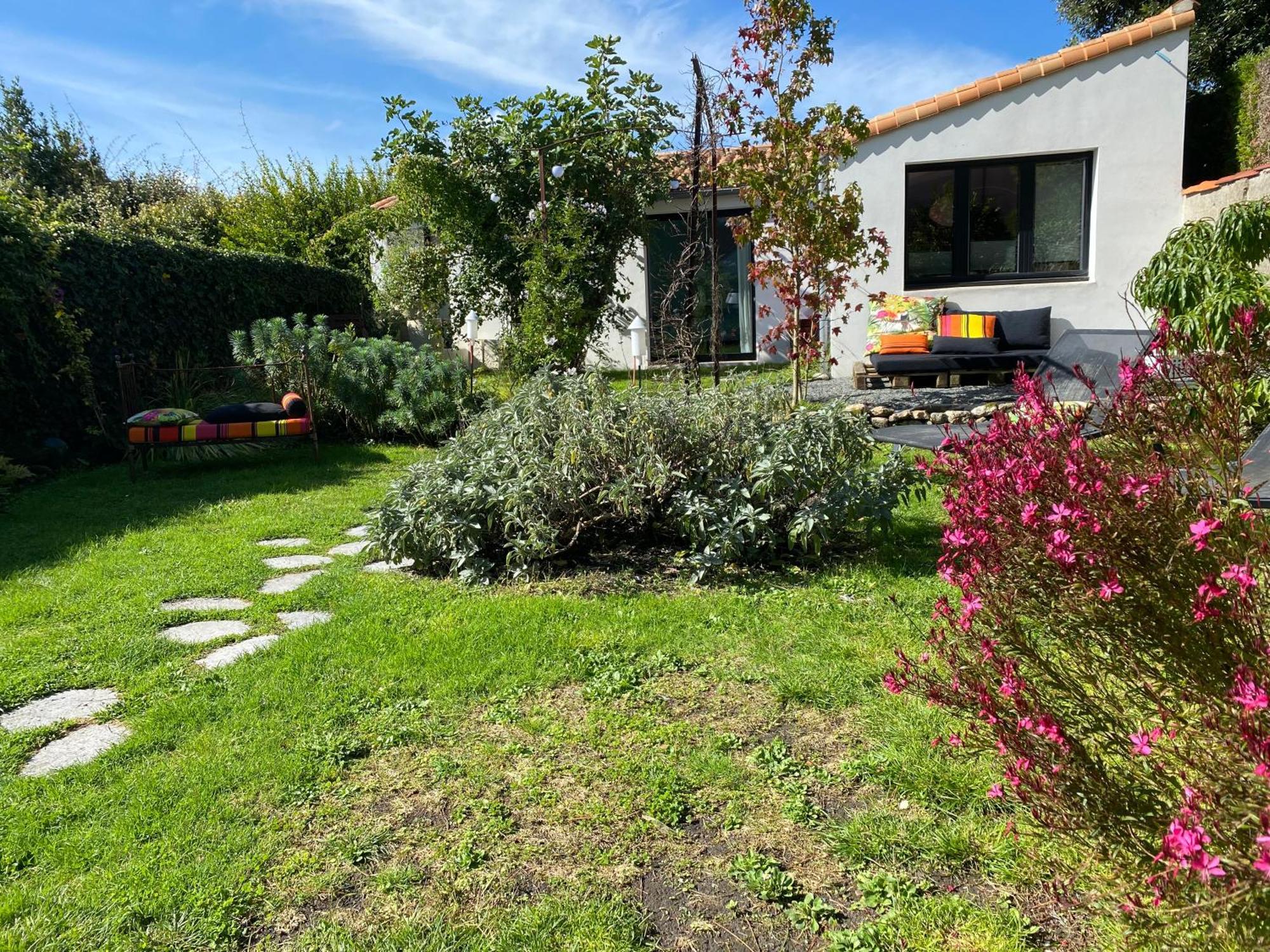 Le 5 Bis Bed and Breakfast Mornac-sur-Seudre Exteriör bild
