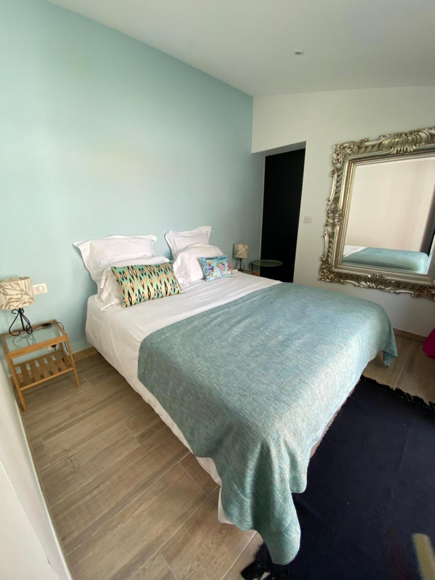 Le 5 Bis Bed and Breakfast Mornac-sur-Seudre Exteriör bild