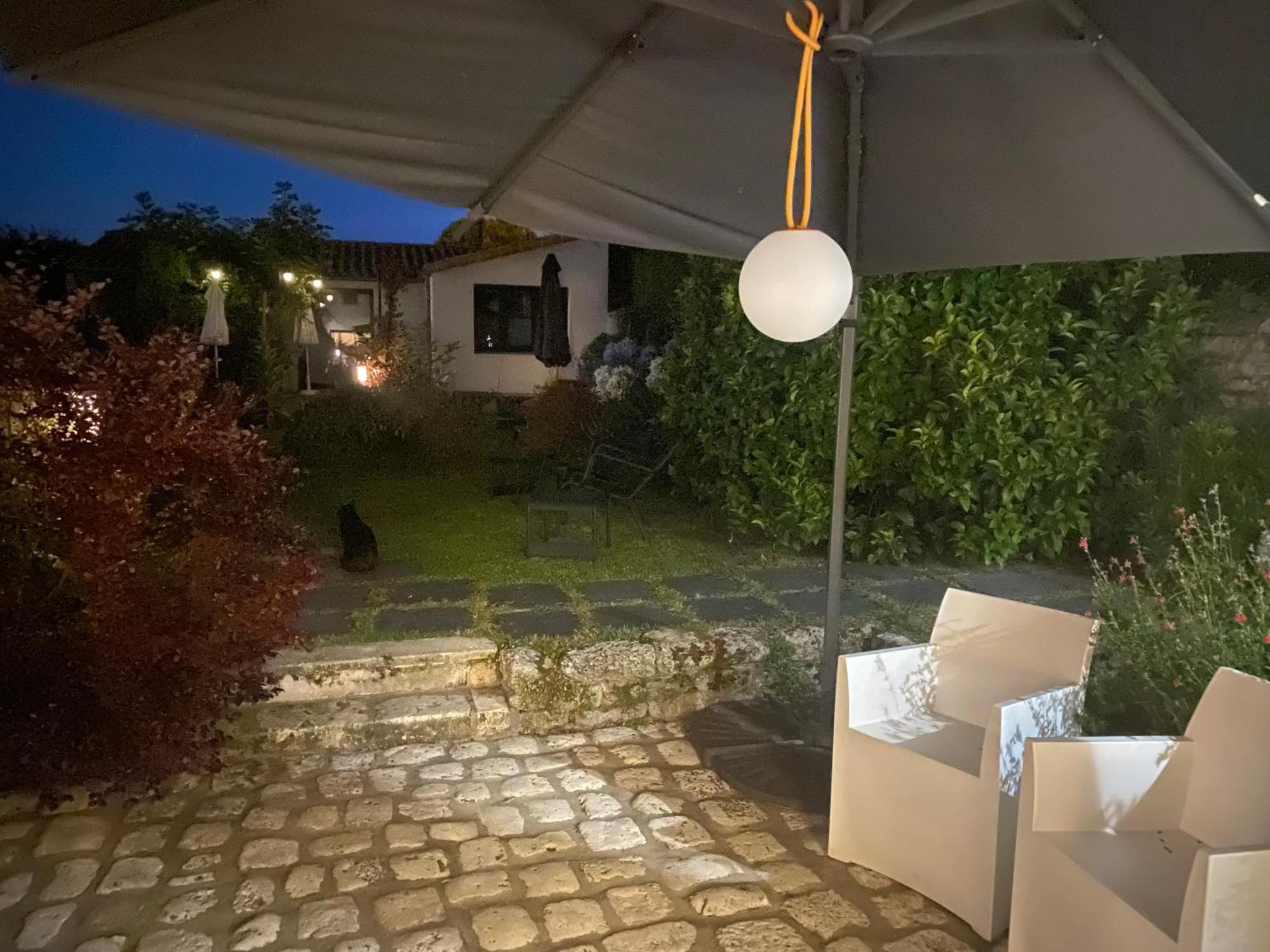 Le 5 Bis Bed and Breakfast Mornac-sur-Seudre Exteriör bild