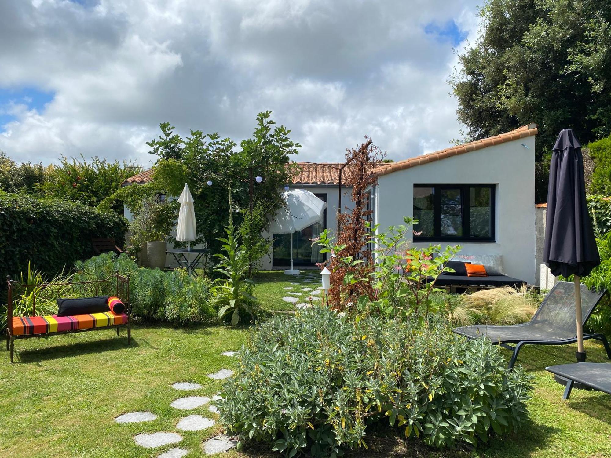 Le 5 Bis Bed and Breakfast Mornac-sur-Seudre Exteriör bild