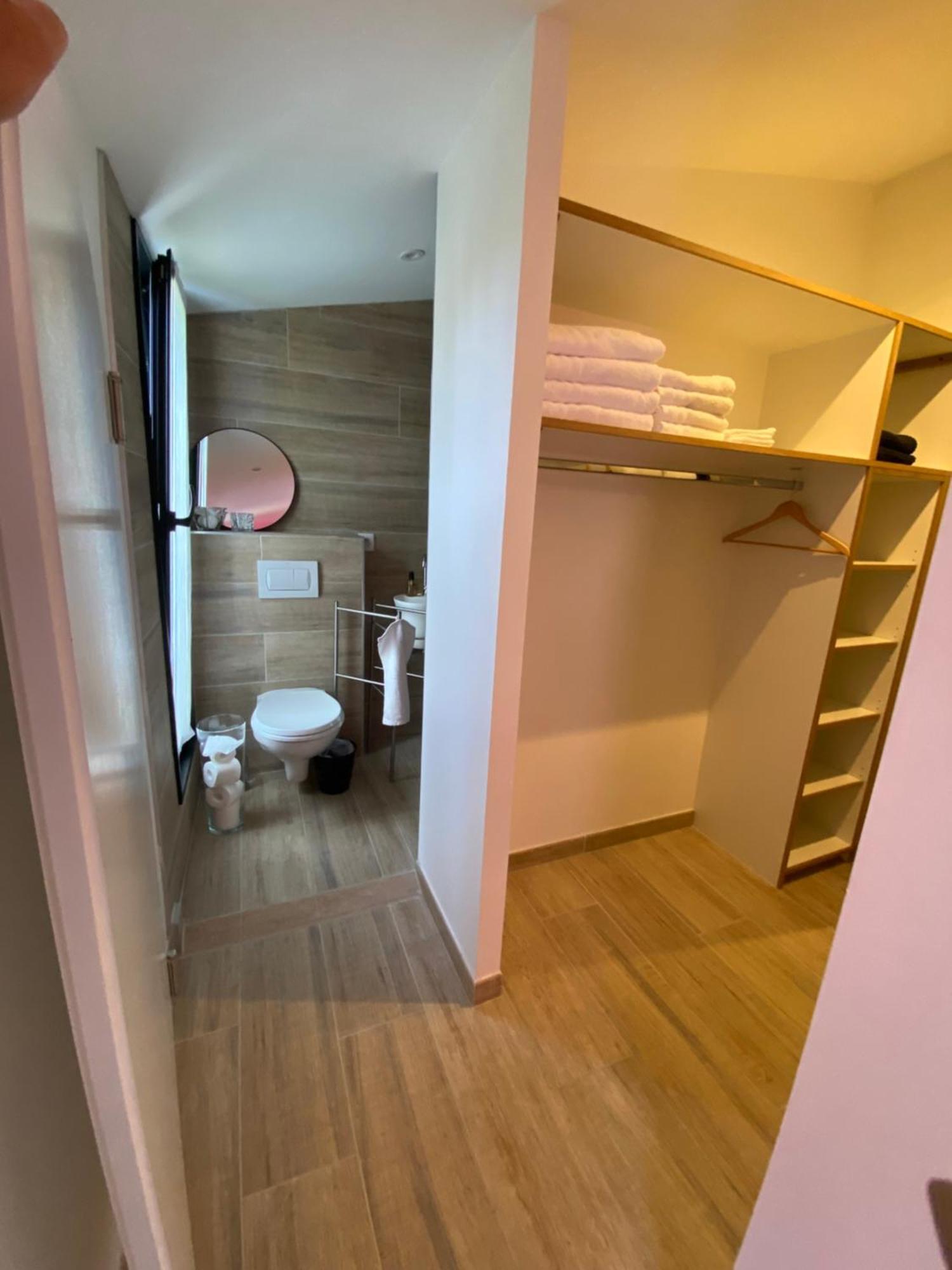 Le 5 Bis Bed and Breakfast Mornac-sur-Seudre Exteriör bild